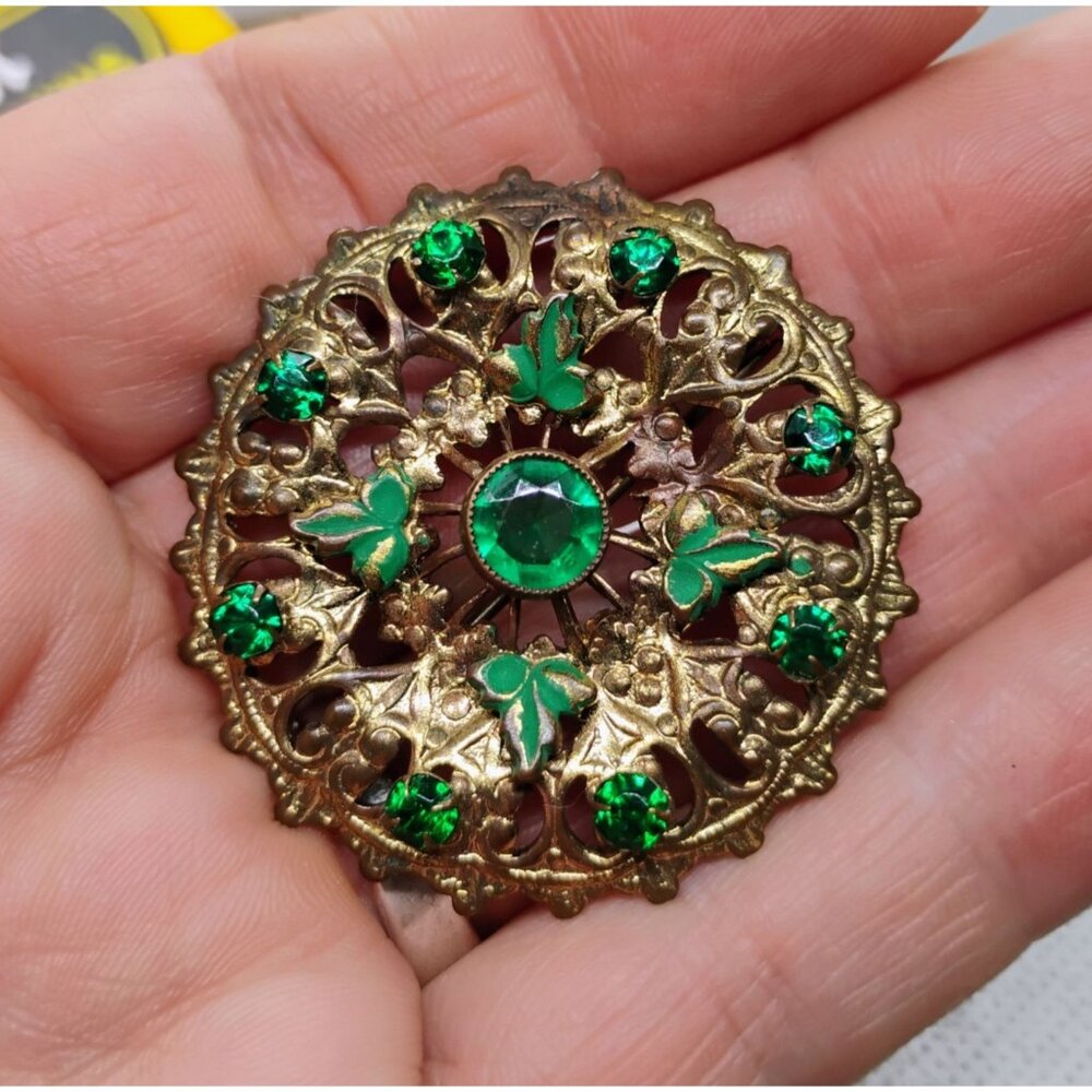 Vintage Gold-Tone Filigree Brooch With Green Rhinestones & Clover Motif 1.5" - Picture 4 of 7